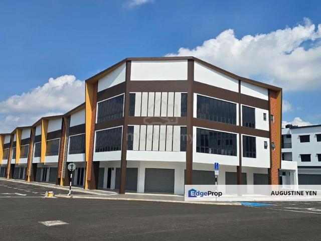 Shop for rent in Kajang, Langat