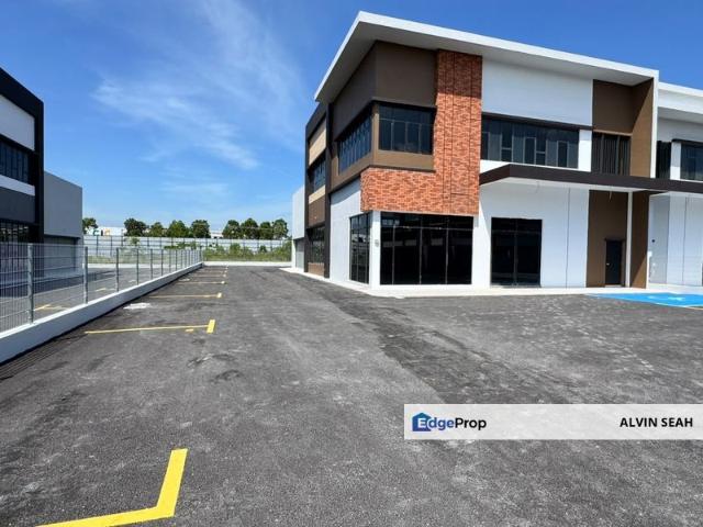 Shop for rent in Kajang, Langat