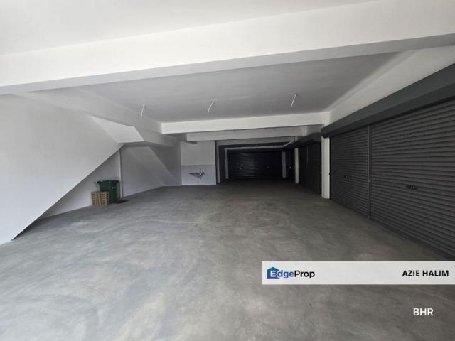 Shop for rent in Kajang, Langat