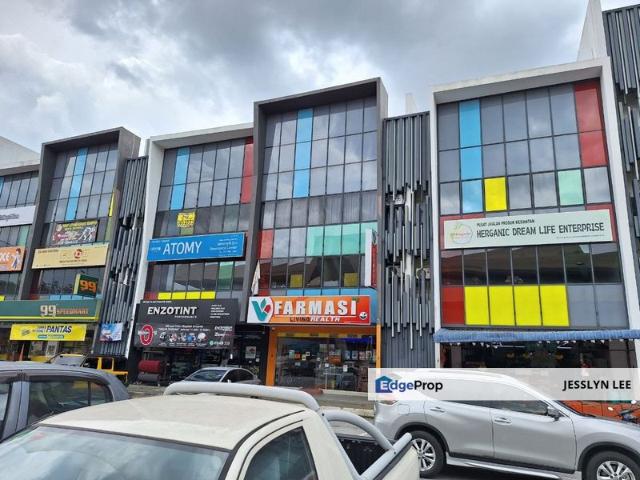 Shop for sale in Kajang, Langat