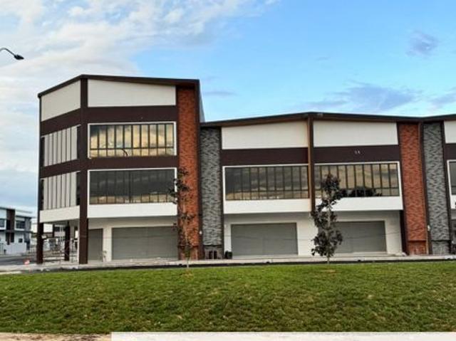 Shop for rent in Kajang, Langat