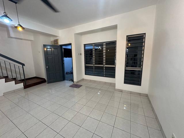 Terraced House for rent in Petaling, Alam Impian