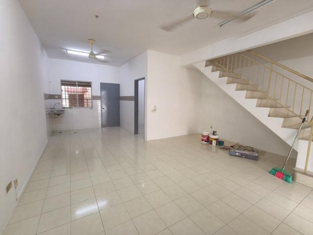 Terraced House for rent in Petaling, Alam Impian