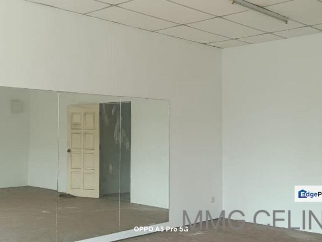 Shop for rent in Seksyen U13, Shah Alam