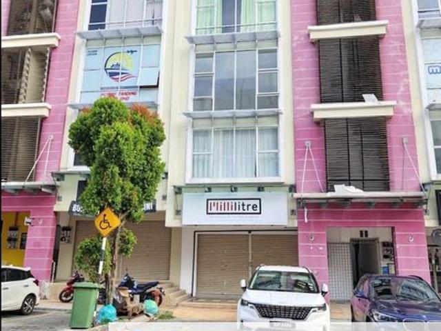 Shop for sale in Petaling, Alam Impian