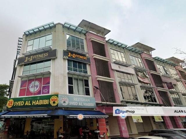 Shop for sale in Seksyen U13, Shah Alam