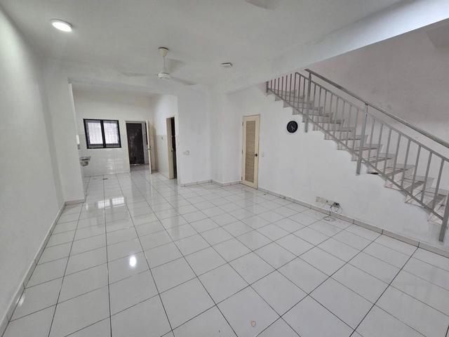 Terraced House for rent in Petaling, Alam Impian