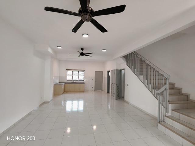 Terraced House for rent in Petaling, Alam Impian