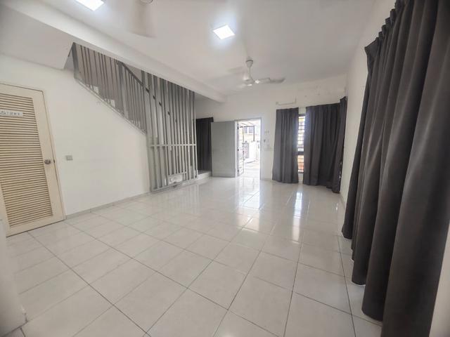 Terraced House for rent in Petaling, Alam Impian