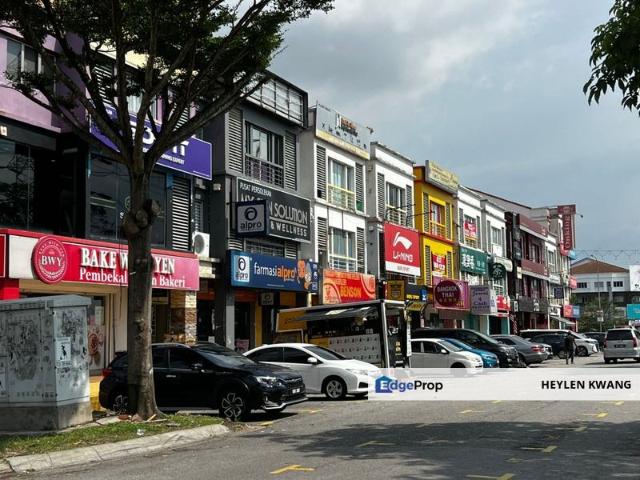 Shop for sale in Petaling, Alam Impian