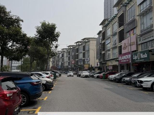 Shop for rent in Seksyen U13, Shah Alam