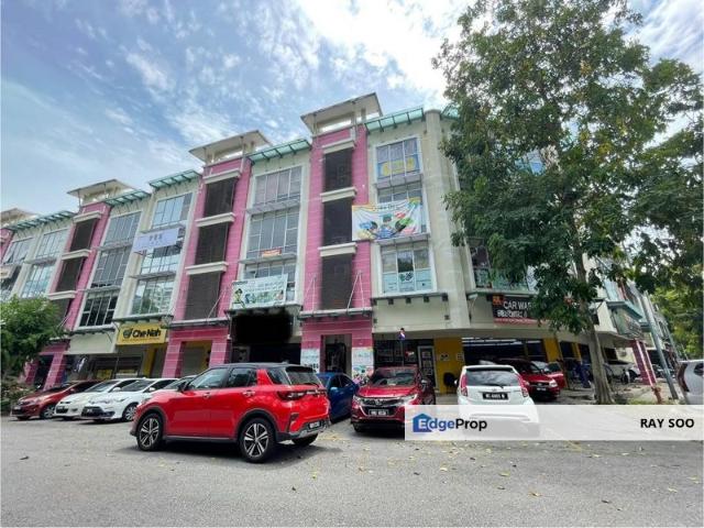 Shop for sale in Petaling, Alam Impian