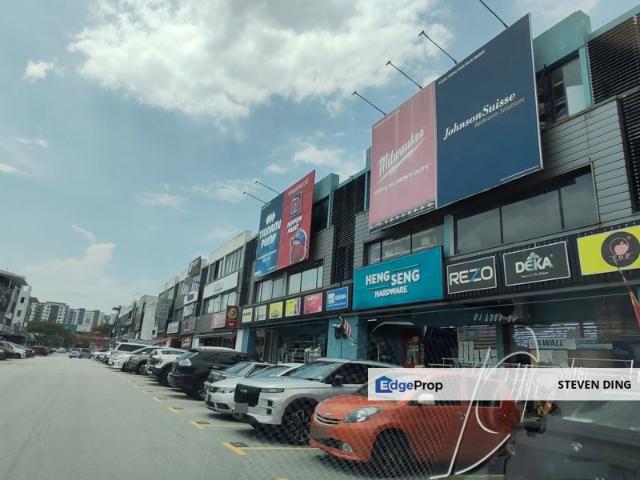 Shop for rent in Petaling, Alam Impian