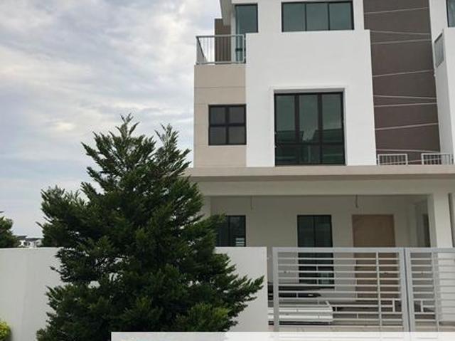 House for sale in Petaling, Alam Impian