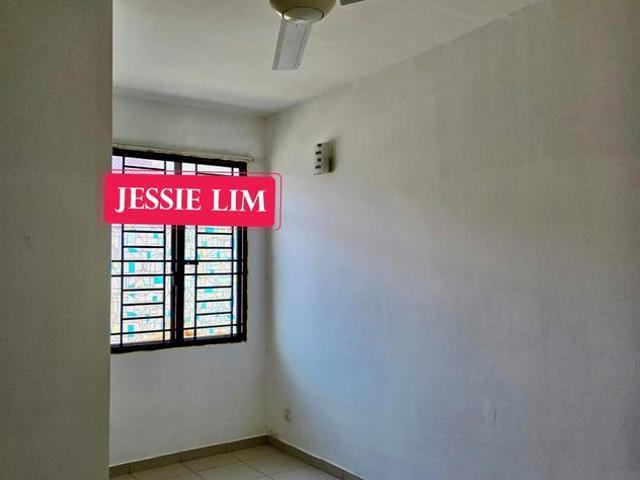 Terraced House for rent in Mukim 13, Georgetown