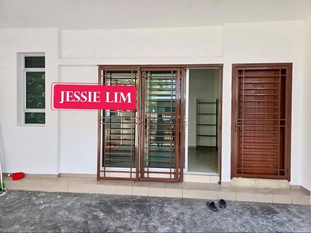 Terraced House for rent in Mukim 13, Georgetown