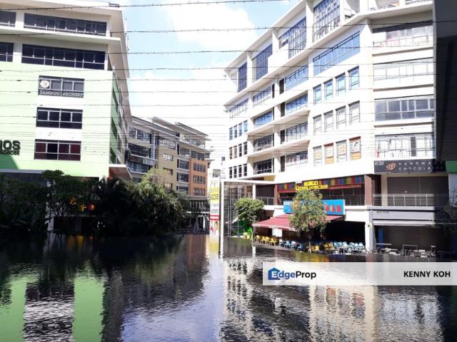 Shop for sale in Petaling Jaya, Petaling