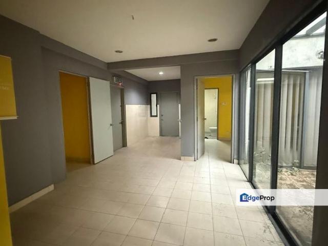 Shop for sale in Petaling, Subang Jaya