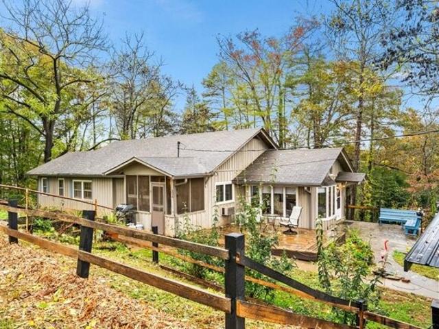 House for sale in Brasstown, North Carolina