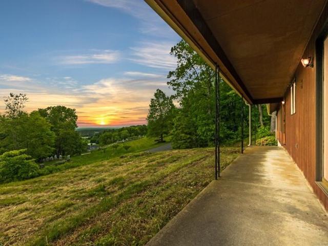 House for sale in Ellington