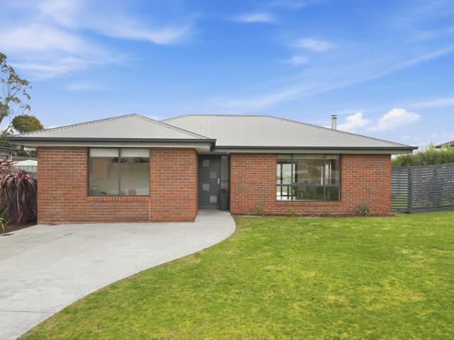 House for rent in Redwood Village, Hobart