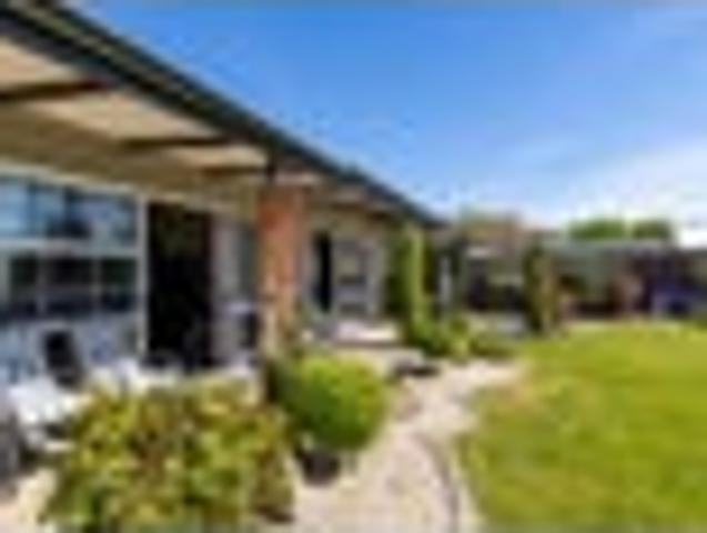 House for sale in Alexandra, Vincent Community