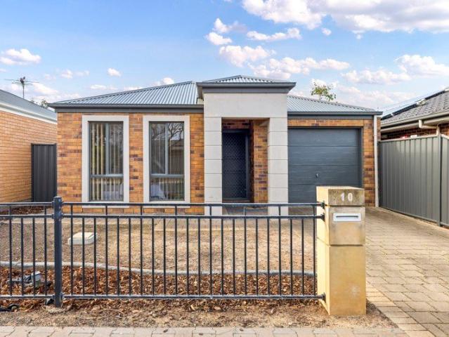 House for sale in Andrews Farm, Adelaide