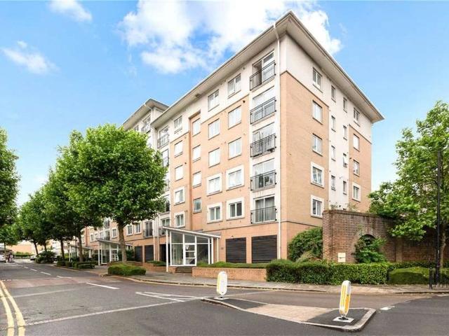 Apartment for rent in Virginia Quay, Blackwall