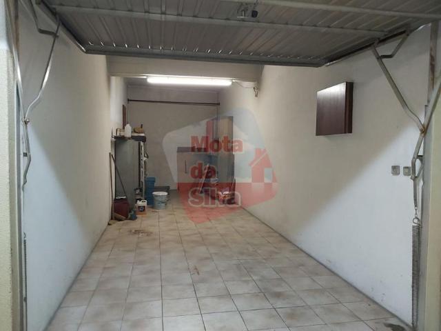 Garagem alugar em Cova da Piedade, Almada