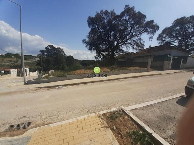 Terreno venda em Funchalinho, Almada