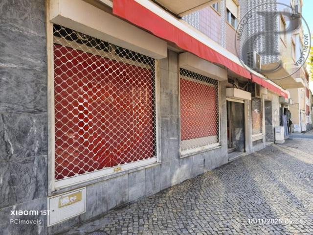 Escritório alugar em Verderena, Setúbal