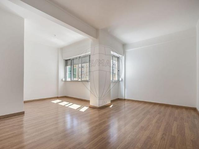 Apartamento alugar em Verderena, Setúbal