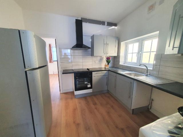 Apartment for rent in Seven Kings, Greater London