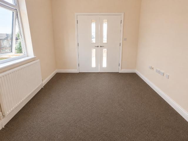 Apartment for rent in Seven Kings, Greater London