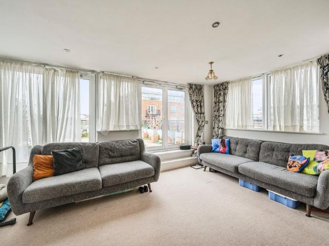 Apartment for rent in Royal Borough of Kingston upon Thames, Greater London