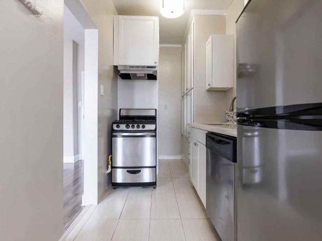 Apartment for rent in Canoga Park, California