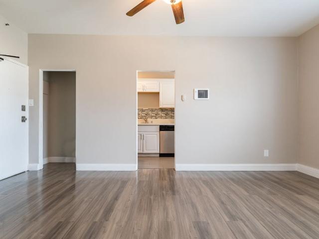 Apartment for rent in Canoga Park, California