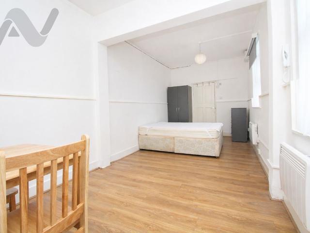 Studio for rent in Finsbury Park, Greater London