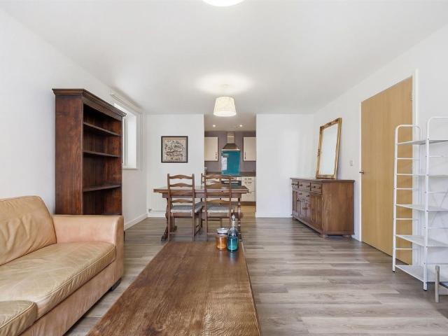 Apartment for rent in Manor House, Greater London