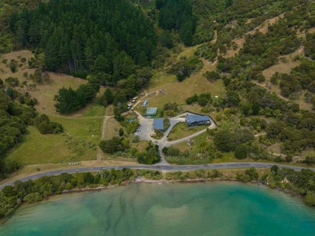 Land for sale in Marlborough