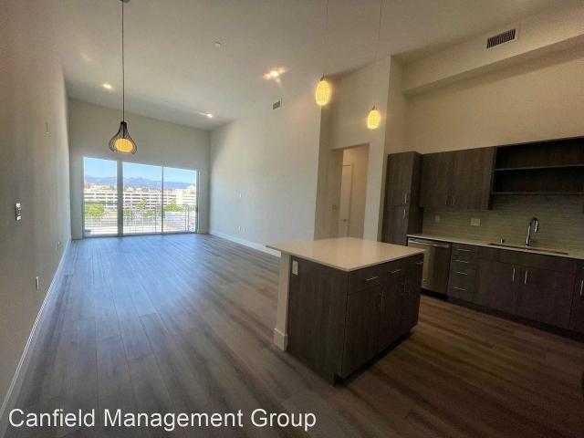 Apartment for rent in Canoga Park, California
