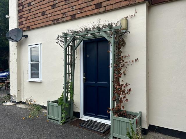 Studio for rent in The Butts, Kent
