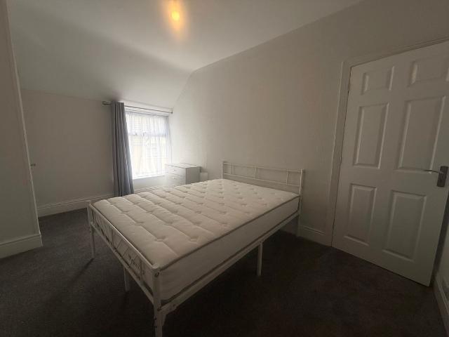Room for rent in Potters Corner, East Midlands
