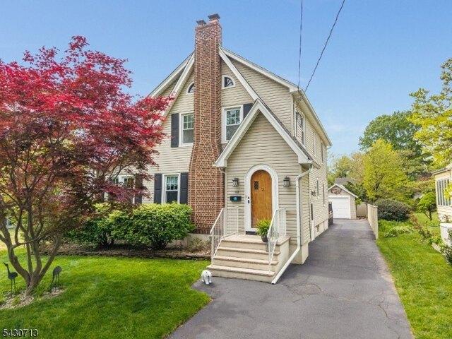 House for sale in Cranford, New Jersey