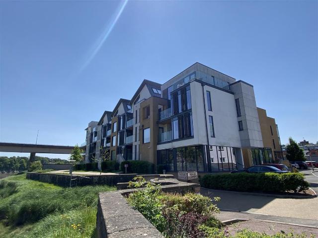 Apartment for rent in Deans Hill, Wales