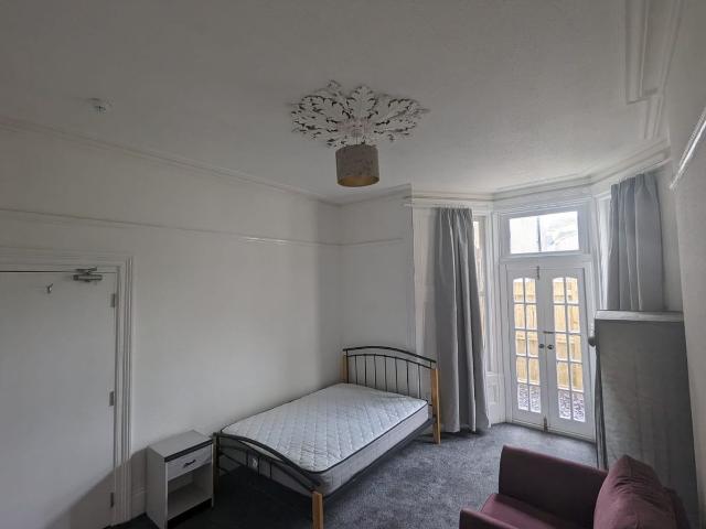 Room for rent in Weston-super-mare, North Somerset