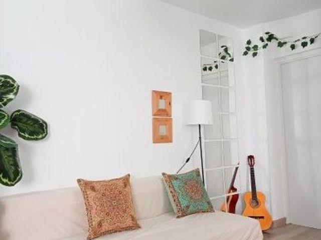 Apartamento en alquiler en Doctor Barraquer-Grupo Renfe-Policlínico, Sevilla