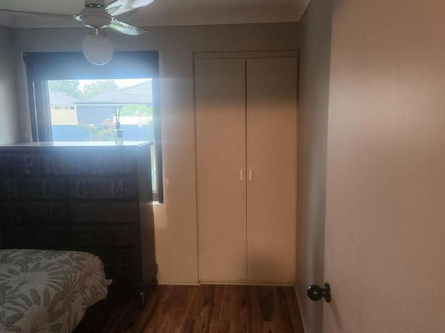 Room for rent in Seville Grove, Western Australia