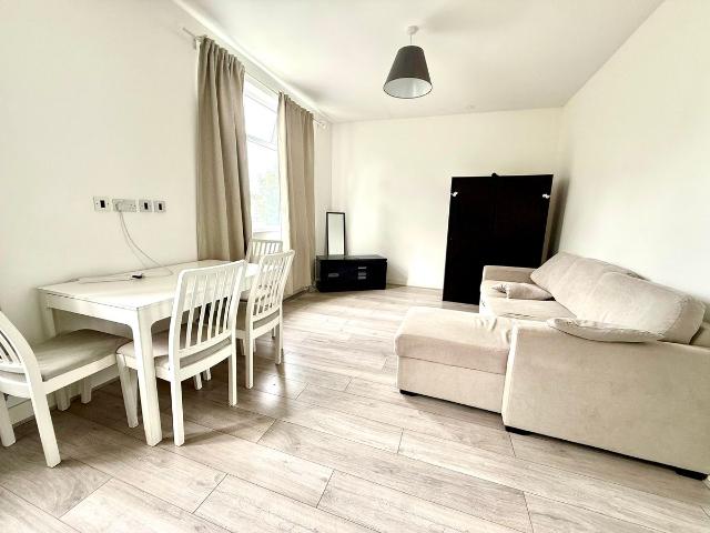 Apartment for rent in Hendon Central, The Hyde