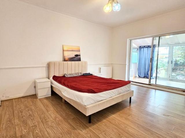 Room for rent in The Hyde, Greater London